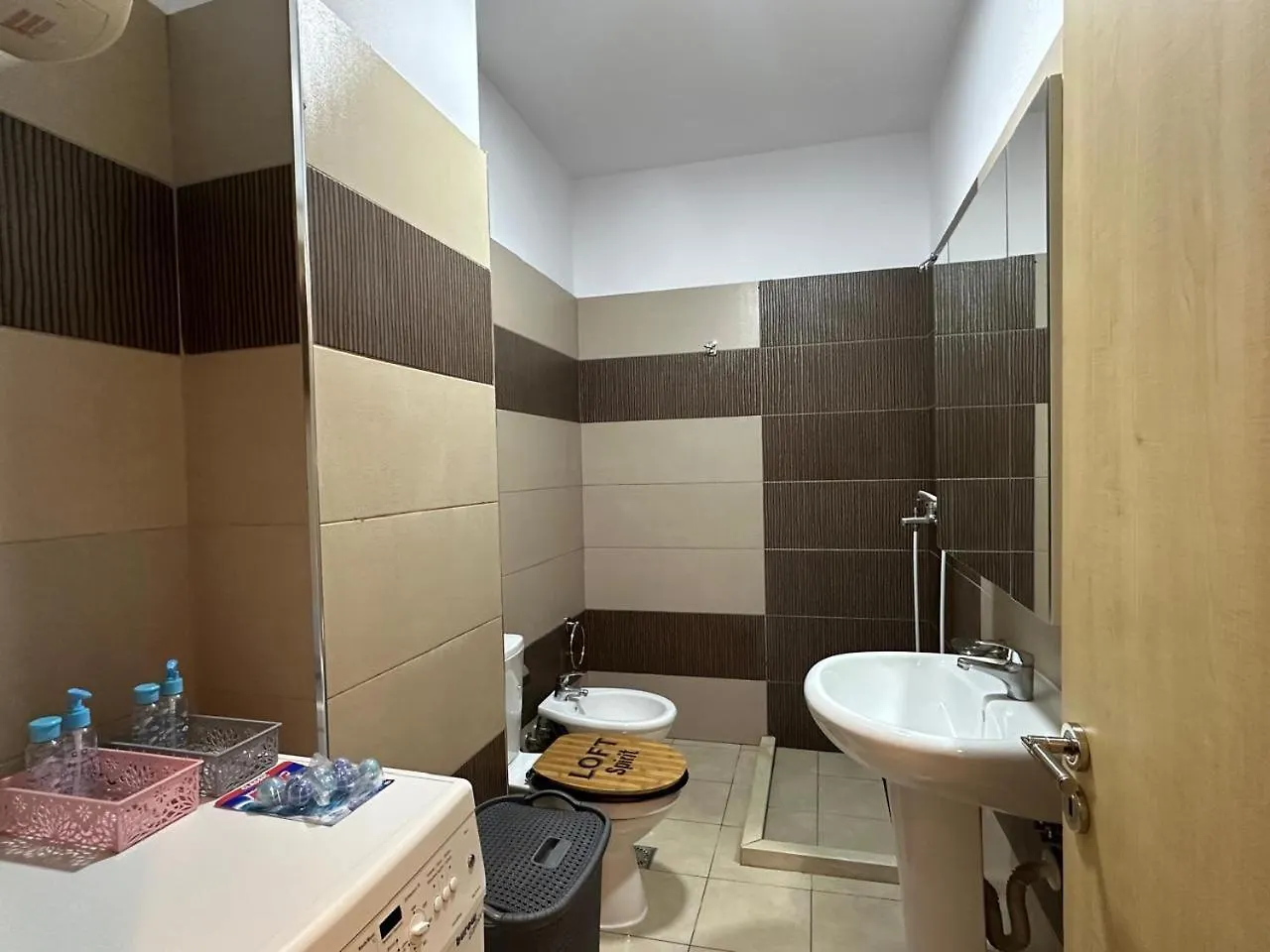 Avenue Apartament Tirana Apartment